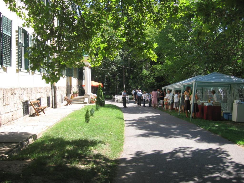 מלון Gödöllő Mater Salvatoris House מראה חיצוני תמונה
